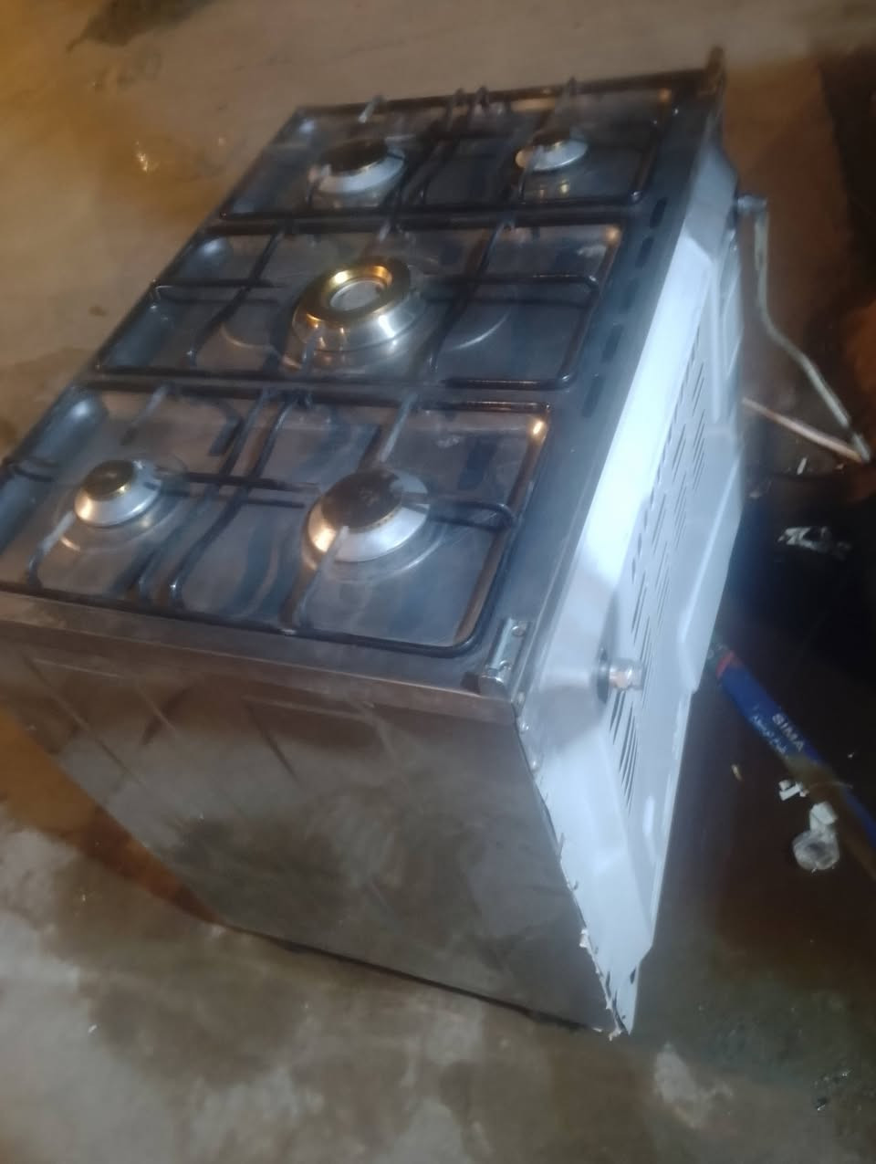 طباخ للبيع  افريش باب اول سعر 175
وبي مجال ***********
