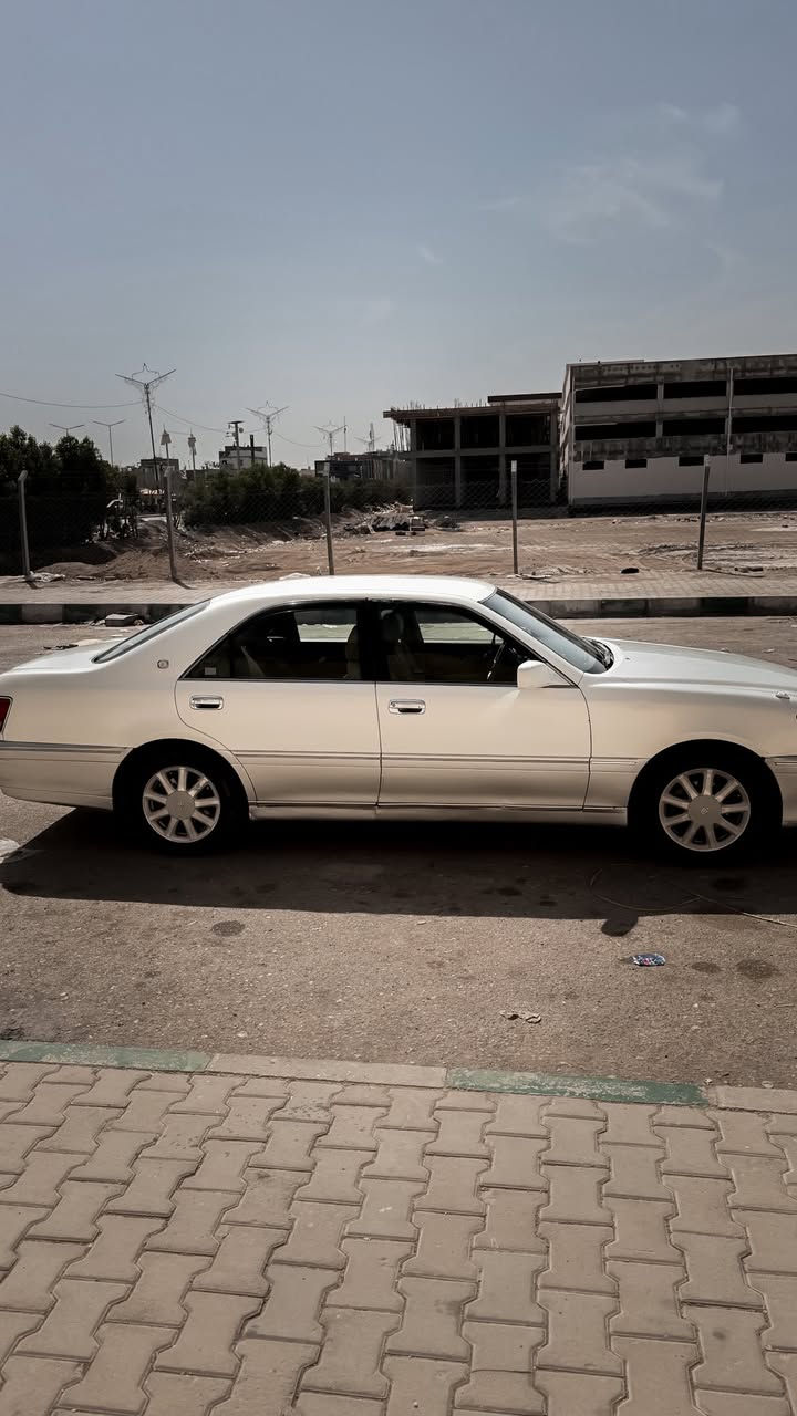 تويوتا كراون (ملكه) 2001
كير مكينه كفاله

🚘 رقم باسمي كركوك

📄 تحويل ثاني يوم

🎨 بيها شبر بجاملغ جهة السايق

🔧 دكمتين

🛠️ حدادية جديدة

✅ السيارة جاهزة

📮 السعـر 128 وبيهه مجال بسيط

مكان تواجد السيارة: السماوة

رقم : ***********
