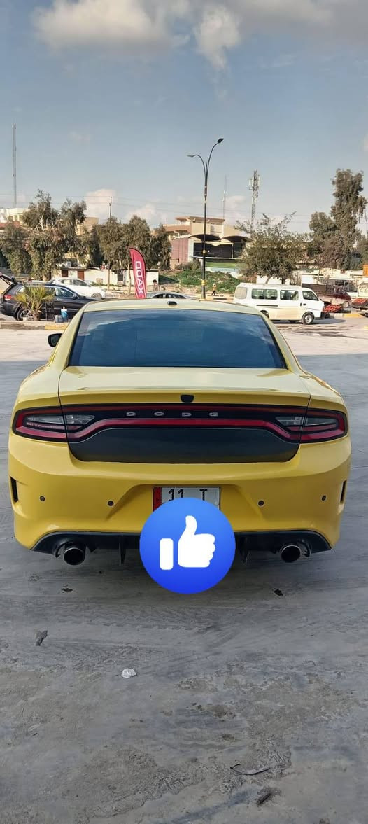 السلام عليكم جرجر تكسي للبيع سعر مناسب رقم بغداد صاحبهايبعها كير محرك شرط مديل 19فول الخاص مقفل مكلف بلنشر ***********
