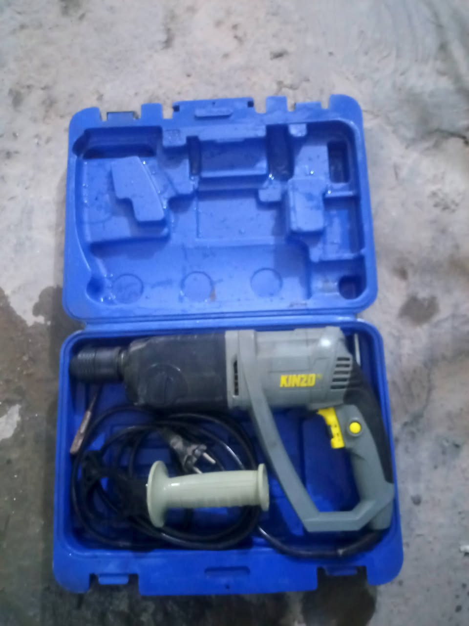 السلام وعليكم عندي درين باله همر وتكشر وتسريف السعر 40 مكاني بغداد المشتل حي المعلمين الأمين ***********
