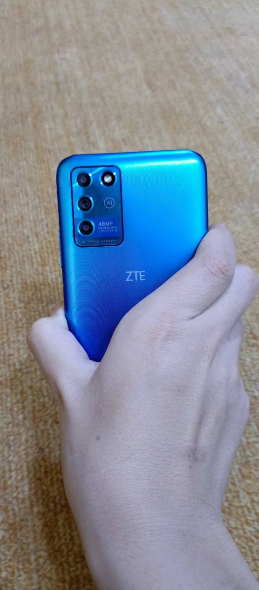 السلام عليكم
موبايل v30 zte للبيع 
ذاكرة 128 
رام 4 كيكا
شاحن تايب سي 
نضام اندرويد 11
بس شريحه سيم كارت ما تشتغل 
سعر 
قيم واخذ


**إذا كنت صاحب هذا الإعلان وتريد حذفه لأي سبب، رجاءا أرسل رسالة إلى الدعم الفني**