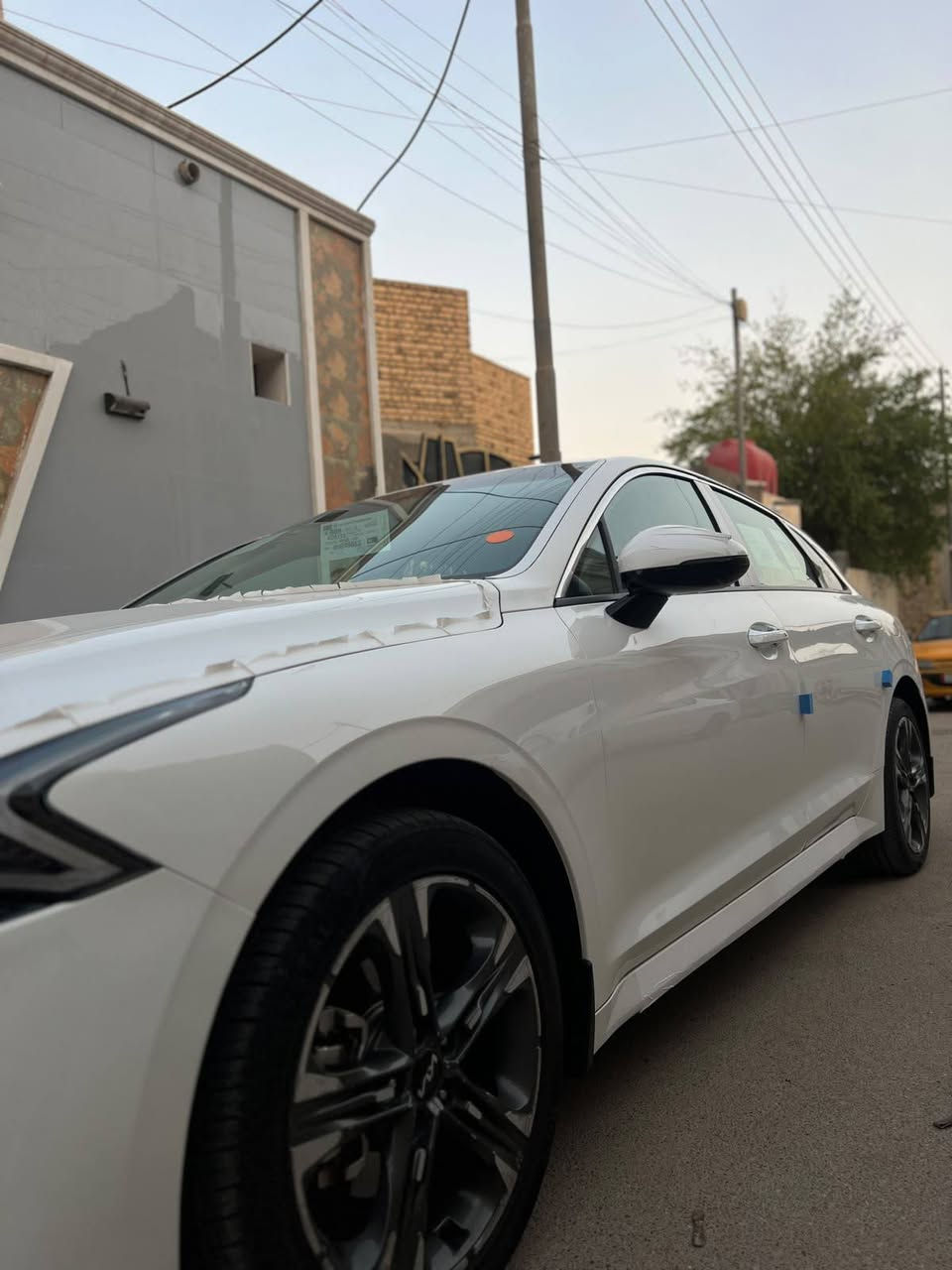 السلام عليكم 
كي فايف خليجي ٢٠٢٣ رقم بغداد تحويل مباشر 
فول عدا البنراما بيها بنيد بدنا ما مبدل بيها مكان سياره ناصرية حي اور للستفسار *********** السعر ب١٧٥  محرك 2000دوش
