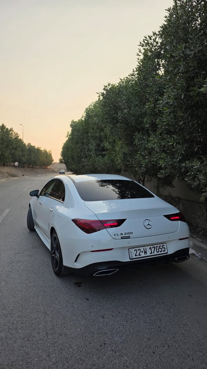 السلام عليكم 
مرسيدس CLA200
محرك 4 سلندر تيربو 
السياره خليجيه مكفوله كفاله عامه حته من الشخص !
رقم السياره اربيل تحويل مباشر
السياره بالسنويه مذكور مضلل 
زيرو ماشيه 1700KM
فول فول مواصفات للاخير 
وياله AMG بلادي 
السعر 400$ وبيهه مجال قليل للشراي 
للاستفسار اكثر ***********

