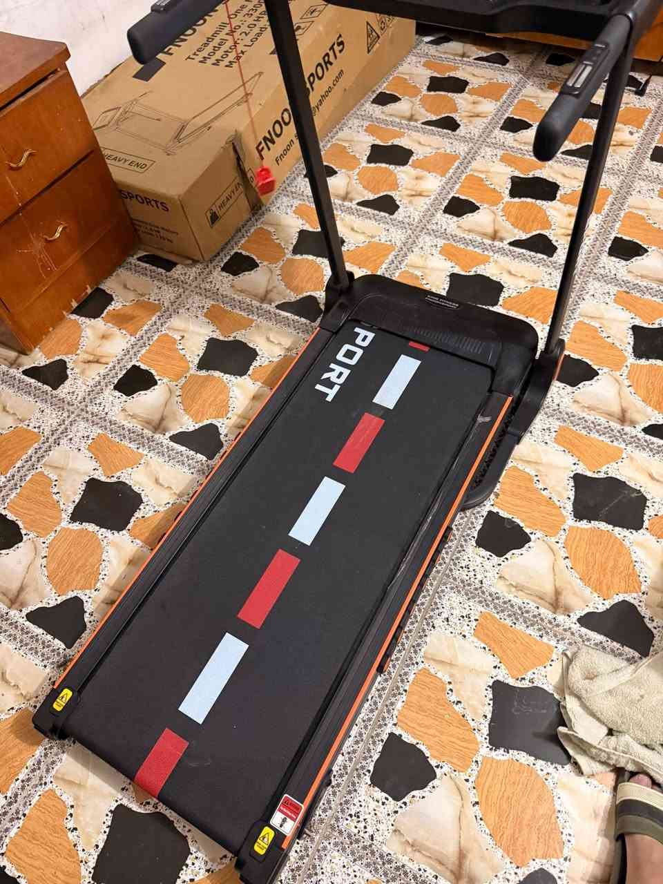 جهاز ركض للبيع جهاز جديد مستعمل شهر 1 فقط
ميزات جهاز شحن تايبسي وسماعات وشحن جميع الأجهزة 
يحمل وزن 120
سعر 200 

رقم ***********
