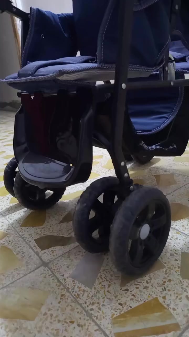السلام عليكم .
عربانة اطفال نفرين جديده استعمال قليل 
سعرها 75 الف 
مكاني بابل مركز 
***********
