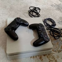 بلي 4 سلم مهكر قرص بي ست العاب يدات ثنين جهاز نضيف ومافتوح  260 سعر 07...