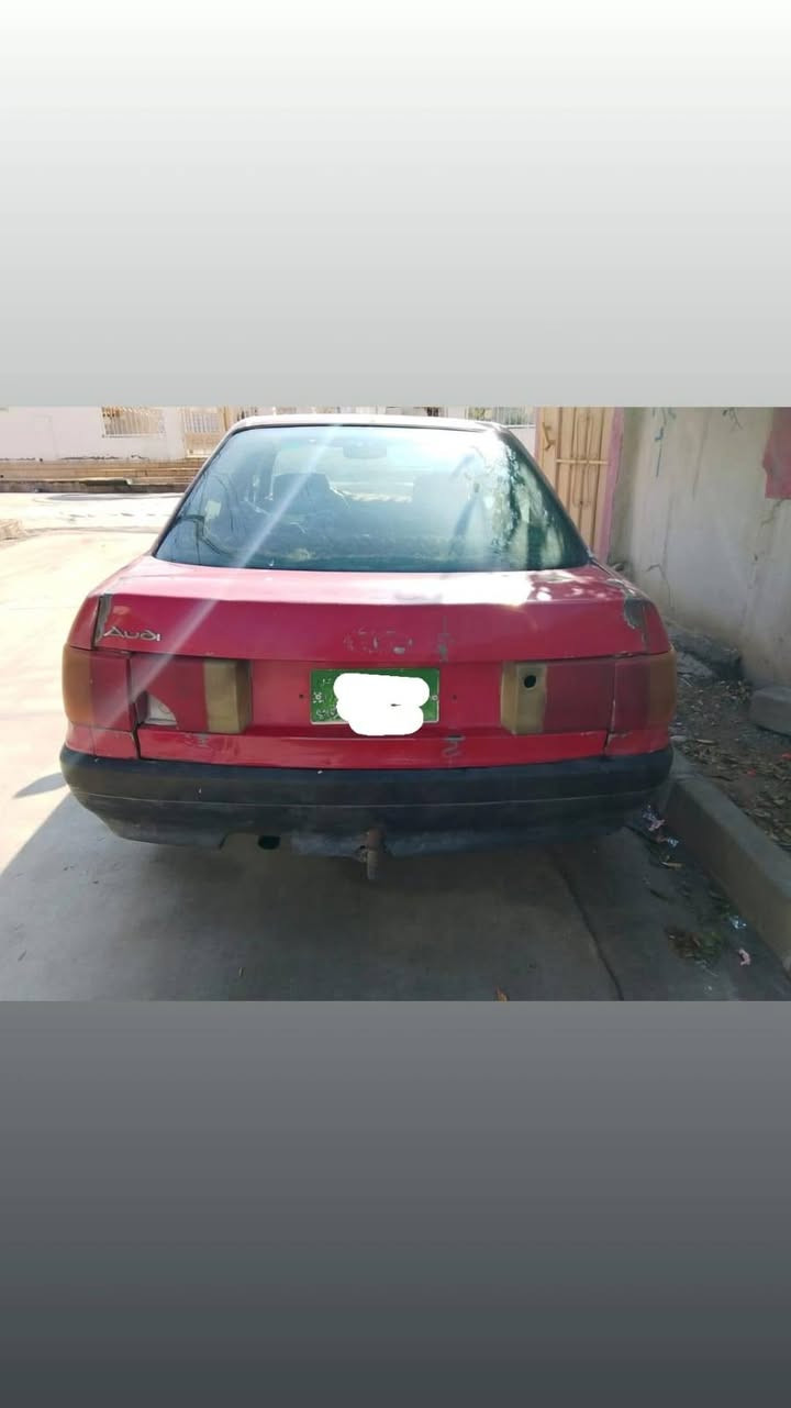 السلام  عليكم
اودي للبيع موديل88 اني صاحب السيارة الشرعي + بيها كابون بانزين سنوية خضرة
اتواصل فقط رقم الهاتف ***********
***********
