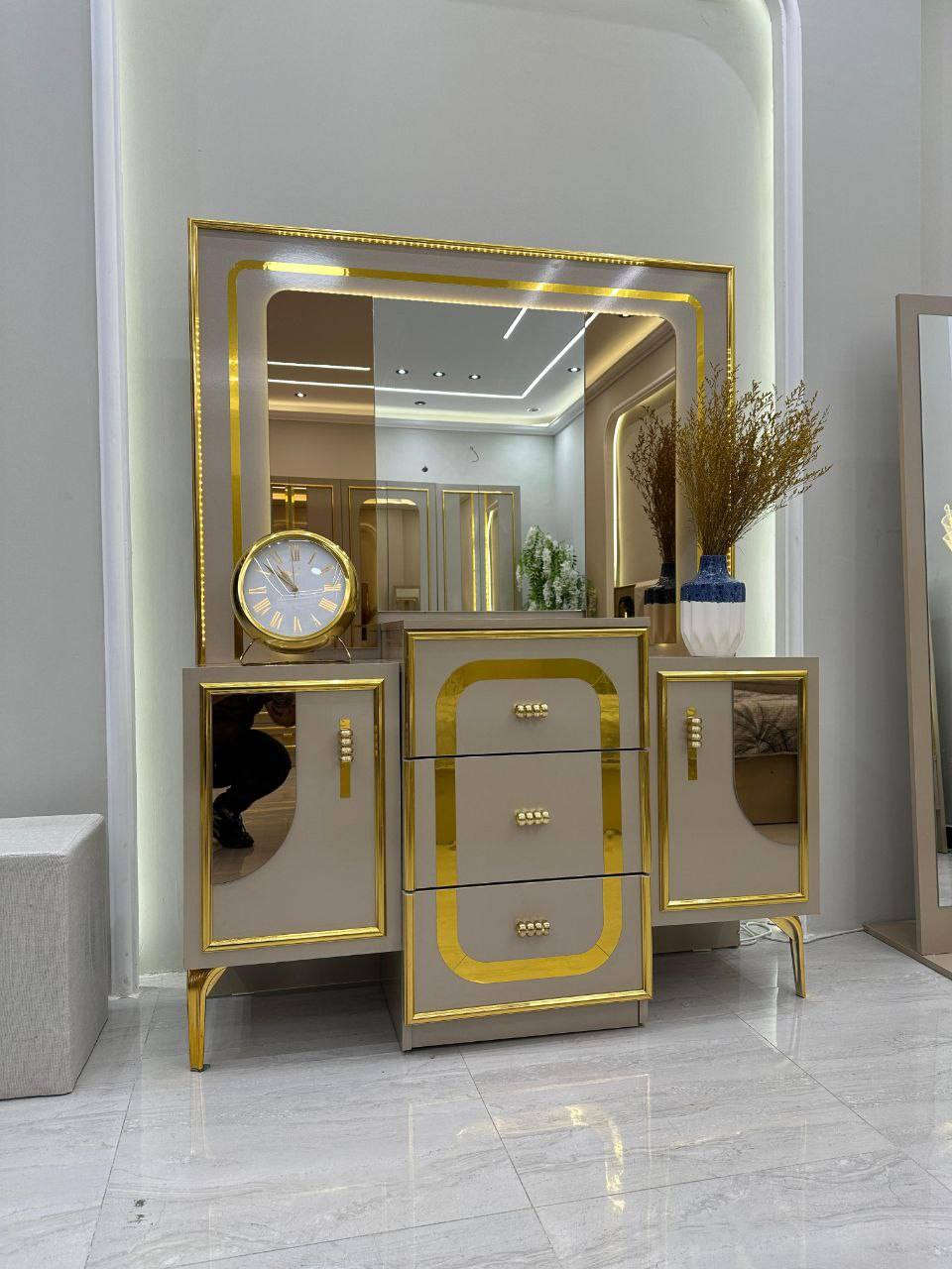 *لا نتعامل بالتقليد موديل*
*ادم  الميتاليك الاصلي*

*الكومديات اناره ليزري 😍*
*الميز تواليت اناره 😍* 

*١٠ قطع الاصلي*

*ظهر بلوك*
*برغي وجوي حديد* 
*سرير دبل هايدرولك*

*اي نقص ميجي* 
*كنتور +ملحك ٣٤٠ سم *٢٢٠ ارتفاع*

*الميز تواليت ١٣٠ عرض ارتفاع ١٧٠* 
*بسعر مليون و550  الف فقط*
 
*المصنع الاصلي حصرًا وليس تقليد*
نسبه 50


**إذا كنت صاحب هذا الإعلان وتريد حذفه لأي سبب، رجاءا أرسل رسالة إلى الدعم الفني**