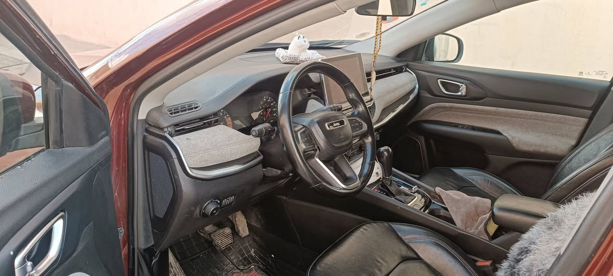 پێنج پارچەی هەیە لەگەڵ بستەک سەقفی لای پێشەوە بە عام دەفرۆشم داخلی نیە سەنەوی و هەززەی نوێیە *********** أربيل, العراق
