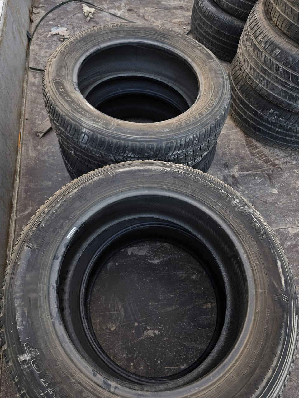 السلام عليكم تايرات للبيع نوع دلوب  ياباني النظافه ٨٠ بالميه العنوان البصره القرنه رقم 
الهاتف ***********
القياس ٢٦٥/٥٥/٢٠
القياس ٢٧٥/٥٠/٢١
القياس ٢٨٥/٥٠/٢٠
