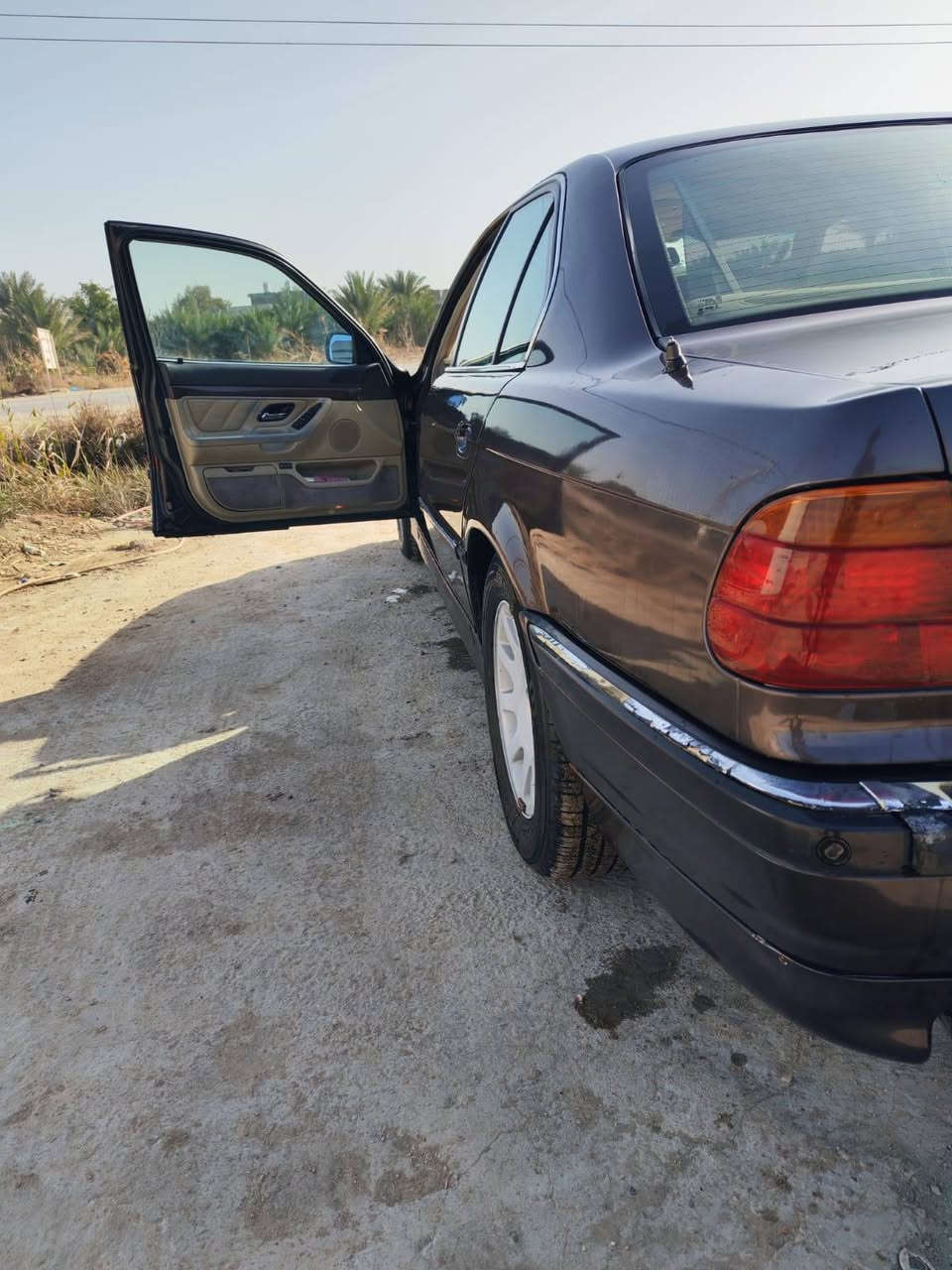 السلام عليكم ورحمة الله وبركاته
مكلف بل نشر
كاسح للبيع
730 مكينه 35حاويه جديده
موديل 95
رقم دولي الجديد بغداد
تحويل مباشر
سياره جاهزه وكامله
غرفه نضيفه فقط كشنات اماميه موكلش نضاف 
ميحتاج نشرح مواصفات معروفه
السعر 70 بيها مجال
مكان السياره حله
+964 774 821 0170


**إذا كنت صاحب هذا الإعلان وتريد حذفه لأي سبب، رجاءا أرسل رسالة إلى الدعم الفني**