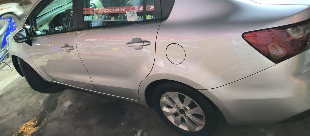 السلام عليكم
كيا ريو خليجي موديل ٢٠١٦ صبغ فقط قبغ الصندوق كير ومحرك تبريد تدفئه مكفول محرك دوش قطرتين المرغوب ماشيه قليل رقم بغداد الجديد وباسمي تحويل مباشر مواصفات تحكم ستيرن مري شفط اشاير بالمري شاشه وكامره داخل جديد  السعر ١٠٠ورقه بدون غرامات من الاخير  العنوان السيديه ***********
