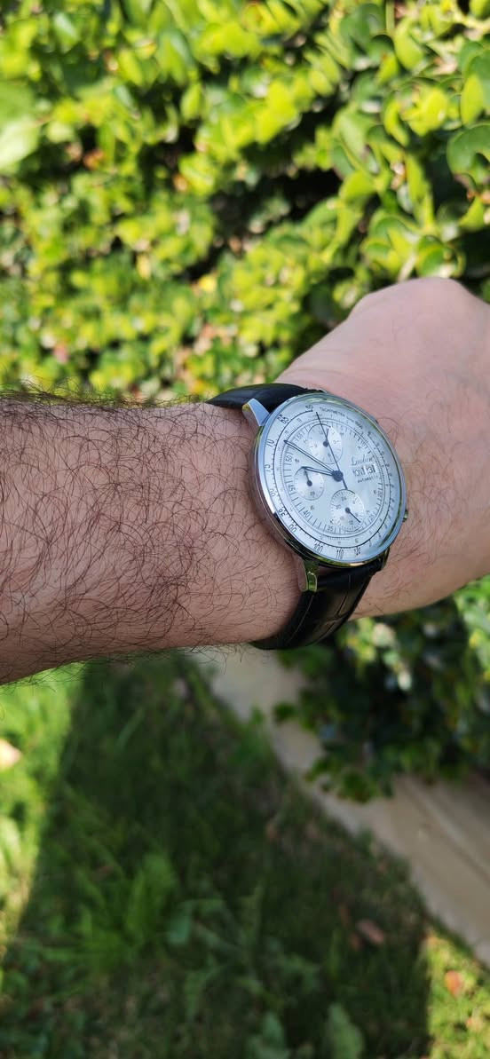 السلام عليكم 
رمضان كريم 

*  ساعه لوبين أوتوماتيك جديد غير مستخدم
* قطر 44
* موديل مميز 
* منفذ شهري يومي 
 * زجاج ضد الخدش 
* مقاوم للماء 30 متر 
* السعر 90 الف 
* متوفر توصيل


**إذا كنت صاحب هذا الإعلان وتريد حذفه لأي سبب، رجاءا أرسل رسالة إلى الدعم الفني**