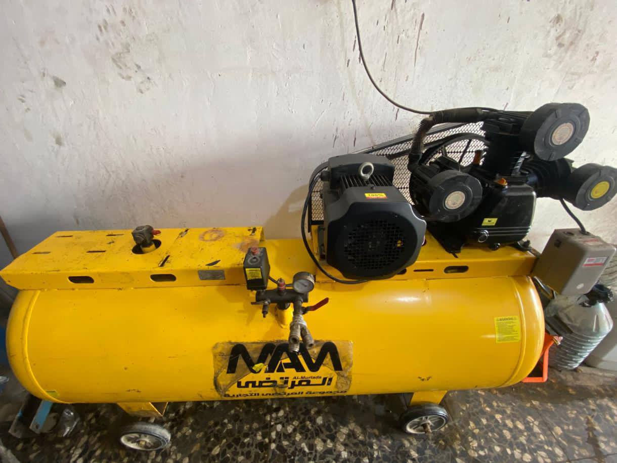 كمبريسر للبيع الحجم 500 شرط الشغل تجي تفحص وتاخذه سعر 800الف رقم الهاتف ***********
