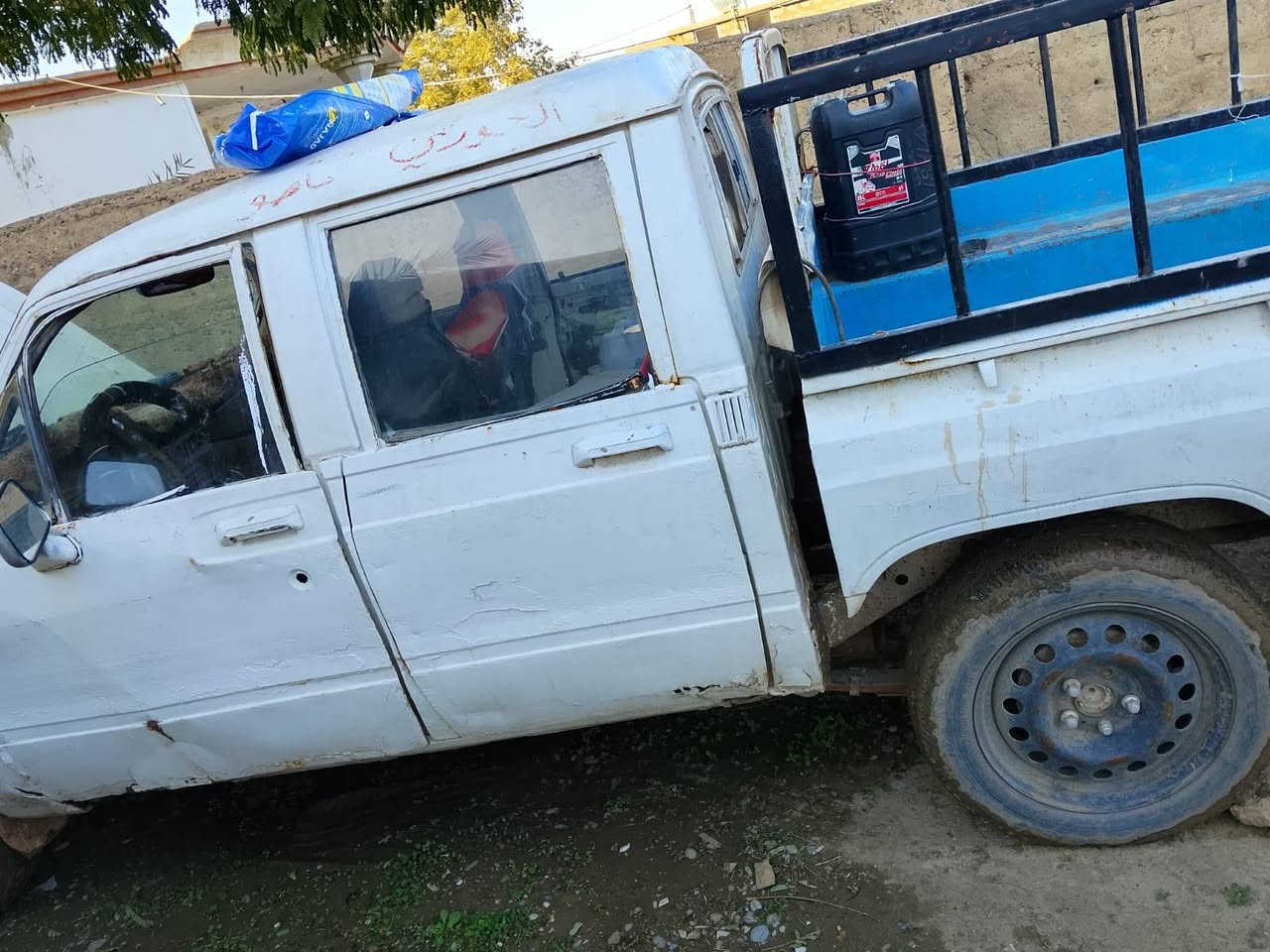 السلام عليكم تيوتا دبل قماره ٨٣ جاهزه بدون لوحات (تسقيط )محرك  گير اكسل الكل شغال كله نگره سلف ضمان عشائري فقط بدون ضمان حكومي  يعني حبل
السعر١٠ ورقات وبيها مجال ‏‪078-157-32542‬‏
***********
