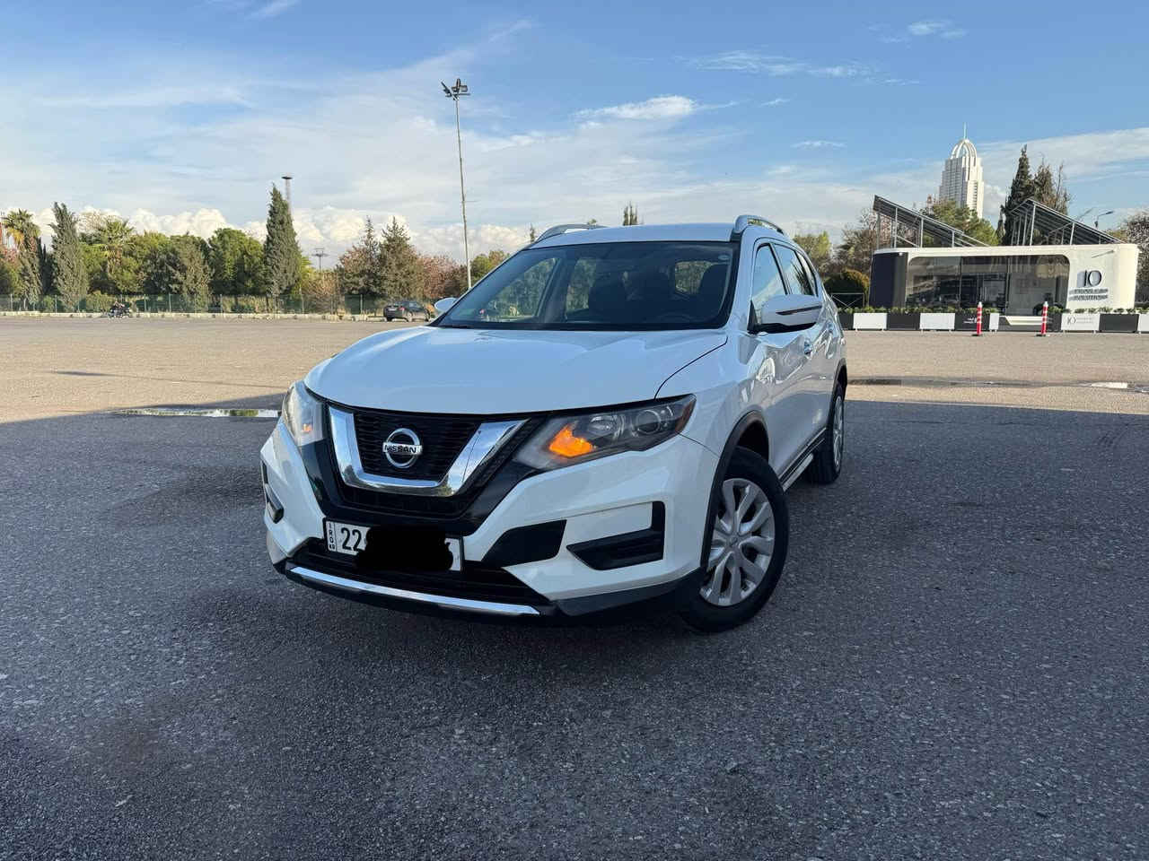 نیسان رۆگ مۆدیل 2017 مواسفات S  awd بێ دەعم بێ لێدران تەنها دووبست بەینی دەرگاو چاملغی پشتەوە سبوخە هەموو شتێكی لەسەر بلادی شەریكەیە هەموو شتێكی نوێ یە   سعری 142$ كەمێك مجال  ناو نیشان هەولێر 
Whats app      Viber     Telegram 
0751 4039383       0750 4481312 أربيل, العراق
