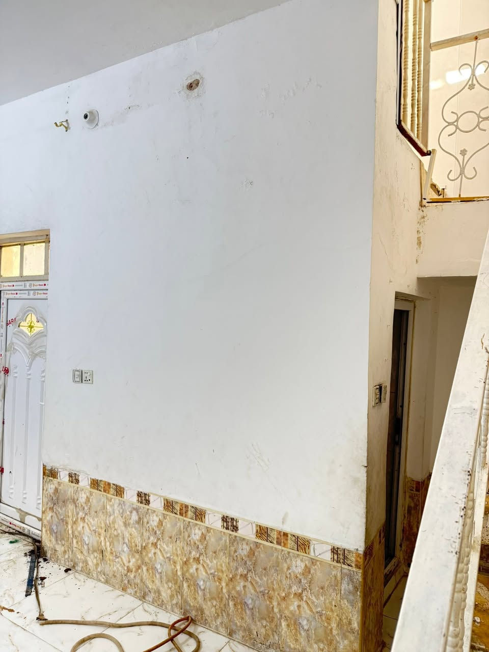 دار ايجار 100 متر حي الوفاء غرفه وصاله ومطبخ واستقبال كاشي سيراميك نظيف
للاستفسار واتساب فقط
***********
