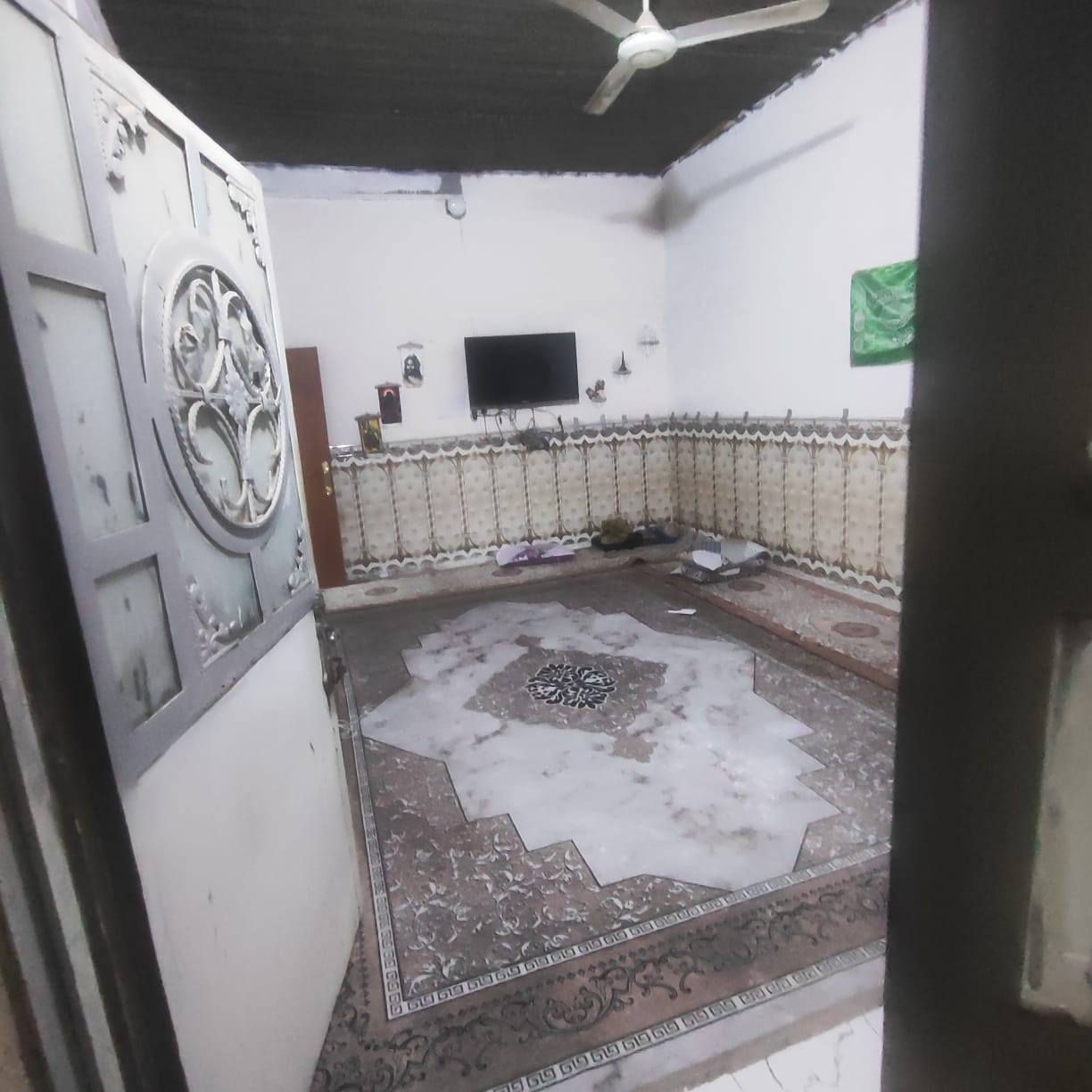 بيت مساحة ١٥٠طابو سكف كونكريت زراعي ٢٥ ب قرب مدارس ابتدائيه ومتوسطه بنات +مدرسة ولد+روضه…بيت بيه غرفه وحده ٦ متار +صاله كبيره+دوانيه+مطبخ+منور بظهر البيت كبير حديقه سعر55 وبيه مجال… .جزيره چويمه قرب مدرسة الكباسي***********
