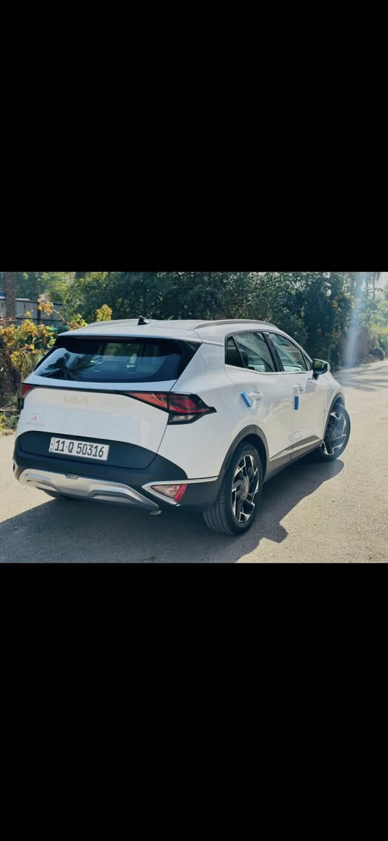 السلام عليكم
كيا سبورتج 2024 خليجي 
مكفول السيارة كفالة عامة 
مواصفات
بصمة 
كراسي كهرباء 
شاشة كبيرة 
كامرة + حساس 
السيارة ماشية 30 KM 
مري كهرباء
تشغيل عن بعد 

السعر 227 وبيها مجال جداً بسيط 
***********
