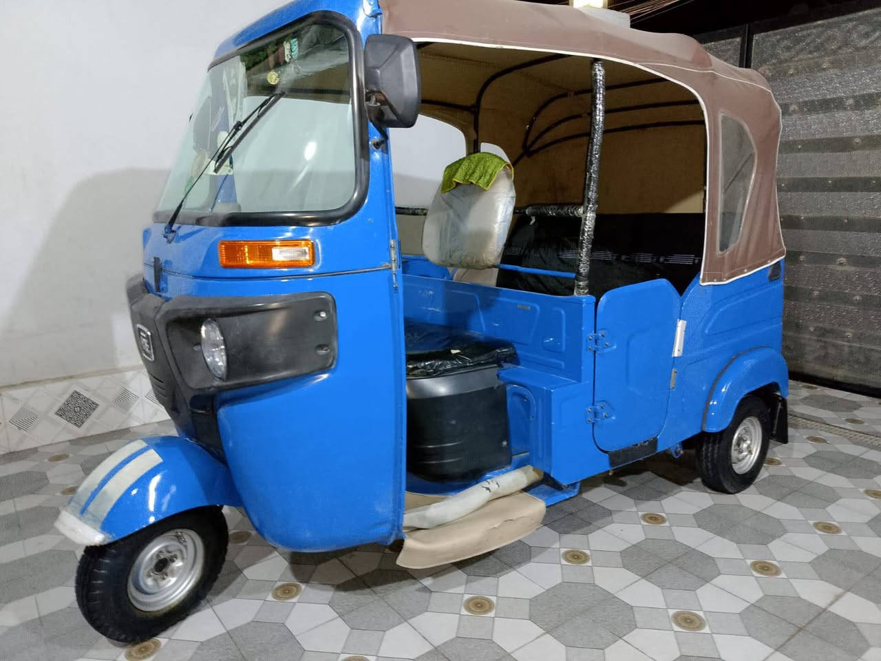 21 رقم كربلاء راعيهه بكربلاء مكينه بوش وبستم مبدلات بيهه صبغ لغوده ثنين تكتك جاهزه كبل لشغل مكاني ناصريه قلعه سكر *********** ب رايدهه ب 7 والشراي يدلل
