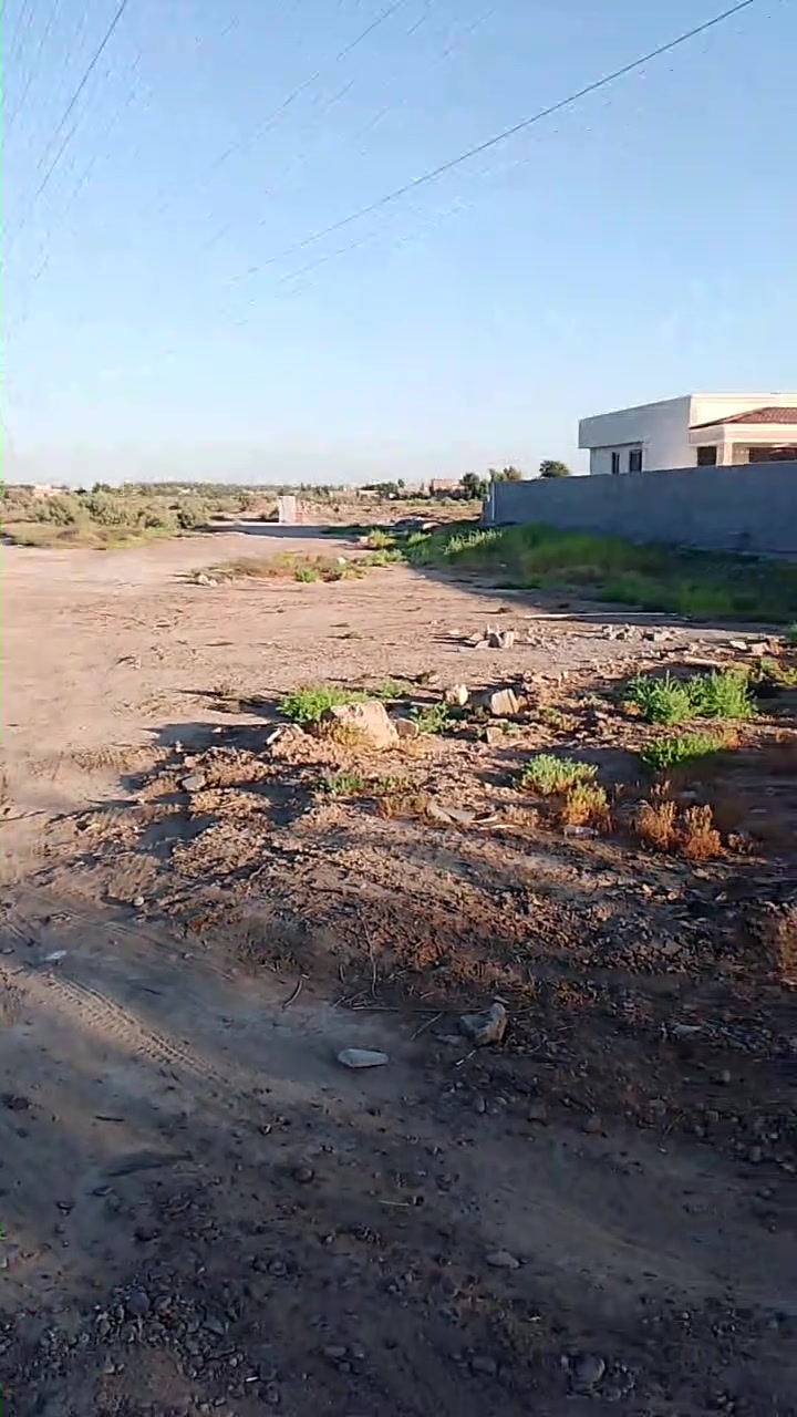نص دونم للبيع الدوره عرب جبور شارع التناكي يبعد 200 متر عن سريع دوره جديد لأستفسار ***********
