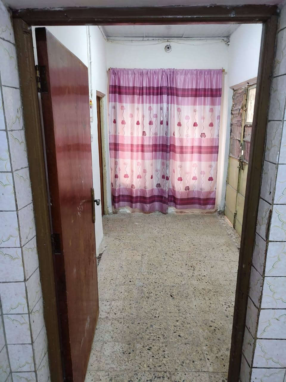 تحيه طيبه لمتابيعنا الكرام 💠
متوفر دار سكن للبيع منطقه حي الصدر خلف  جامع الرحمن..
مساحته ٢٠٠م بناء قديم مرمم
طابق واحد....
غرف نوم ٢
استقبال
صالة
مطبخ
صحيات٢
طارمه
حديقه
للاستفسار مراجعه مكتب ابو سلام للعقارات سماوه حي الصدر قرب فلكه ساعه مقابيل مطعم دجله.........
واتساب ***********
اتصال ***********
