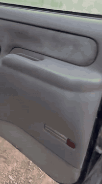 السلام عليكم
جمسي بهبهان تسعينيه 
ابواب متكامله 
بنيد 
جنطه 
ابطاين 
دشبول 
تنته  ( غرفة كاملة ) 
الغراض موجودات بلكوت اي قطعة تعجبك راسلني على الواتساب ونتفاهم علسعر الاسعار مناسبة  ***********
