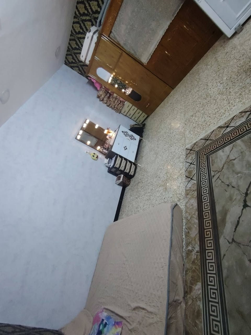 السلام عليكم بيت للبيع مساحة ٨٦ متر طابو زراعي سند 25 مكان الشرطة الخامسة قرب حسينيه السيدة رقية عليها السلام للإستفسار ***********
***********
