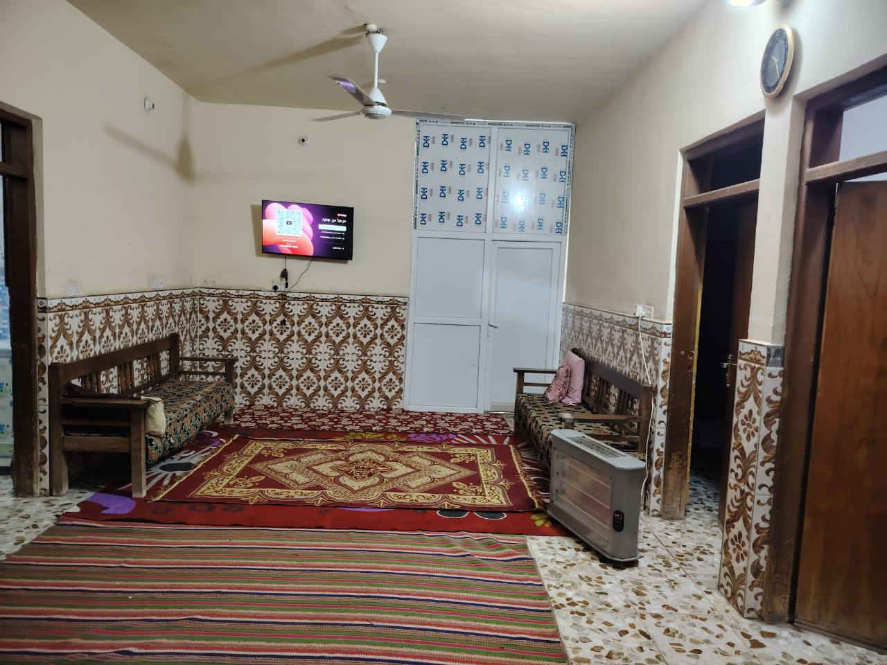 سلام عليكم دار لبيع المساحه ٢٠٠م حي الأسرى الزراعي شارع الميلاج يحتوي على غرفتين نوم وصاله ومطبخ وصحيات واستقبال طابو زراعي سند ٢٥ البناء بلوك سكف كونكريت درجه اولى  مكلف بل نشر لستفسار تصل على الرقم ***********
