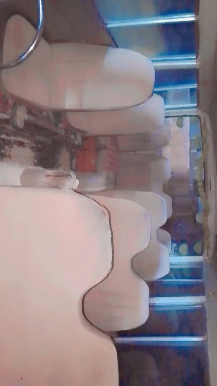 سلام عليكم  كوستر قديم للبيع السعر 4 ملاين الرقم ***********//***********
