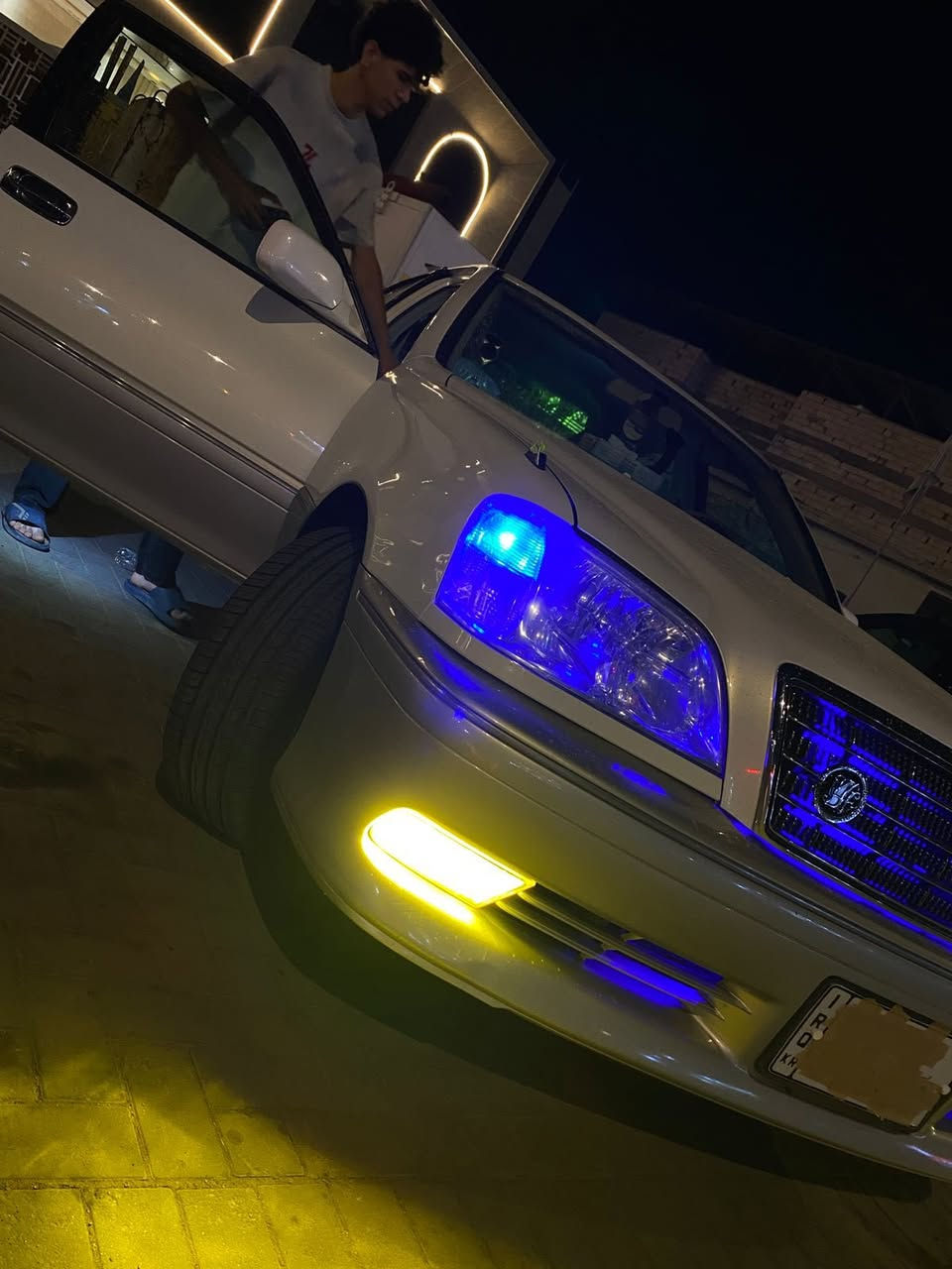 جنون 2003 خضراوي كرستال اصل 
دكمتين ديفور الصغير عليها ادامه كامله انسه الادوانز
بلكات نوزلات مجاول عبوة بانزيل كله يابان اصلي
تخم تاير حداده اماميه حداده خلفيه عربانه خلفيه دبلات دسكات مشط ستيرن 
اريل وي السكن زينون عالي بروجكتر زينون كله اصلي ابو الضمان تبريد وي السويج شرط ماتصرف عليها ربع جاهزه من الدعاميه للدعاميه كص قماره فقط 
عليها رقم شاغر اسليمانيه 
العنوان بصره 
السعر65وبيه مجال للشراي
رقمي***********2
