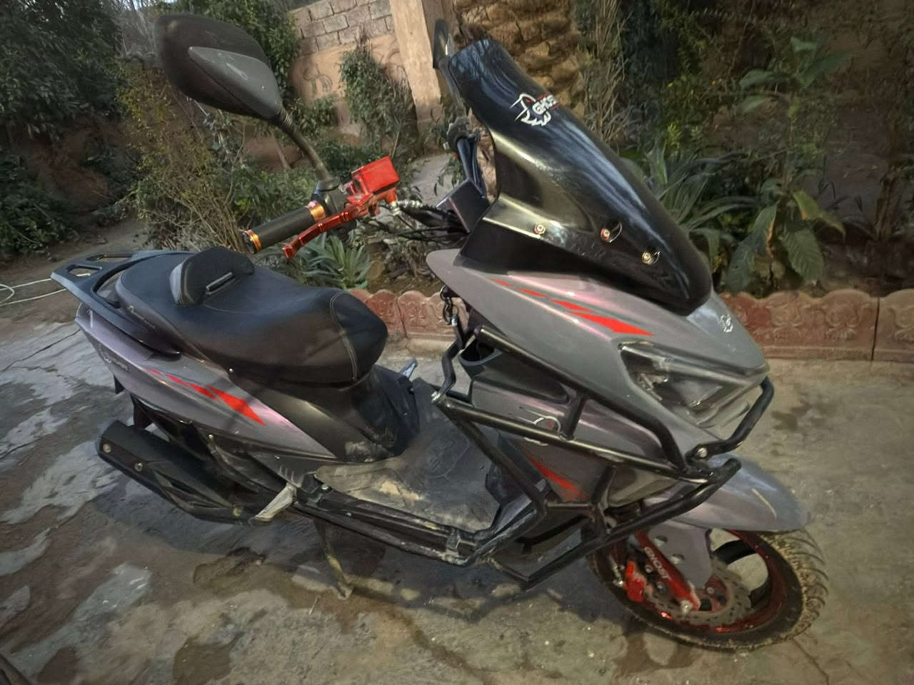 دراجه سكنس فحل مظافه خير من الله ومحرك مكفول موديل 25. دراجة نظيفة واي نقص مابيها. كهربائيات كلهه شغاله ونگره سلف. تقاطع الساده *********** اتصل وبيك خير ودلل
