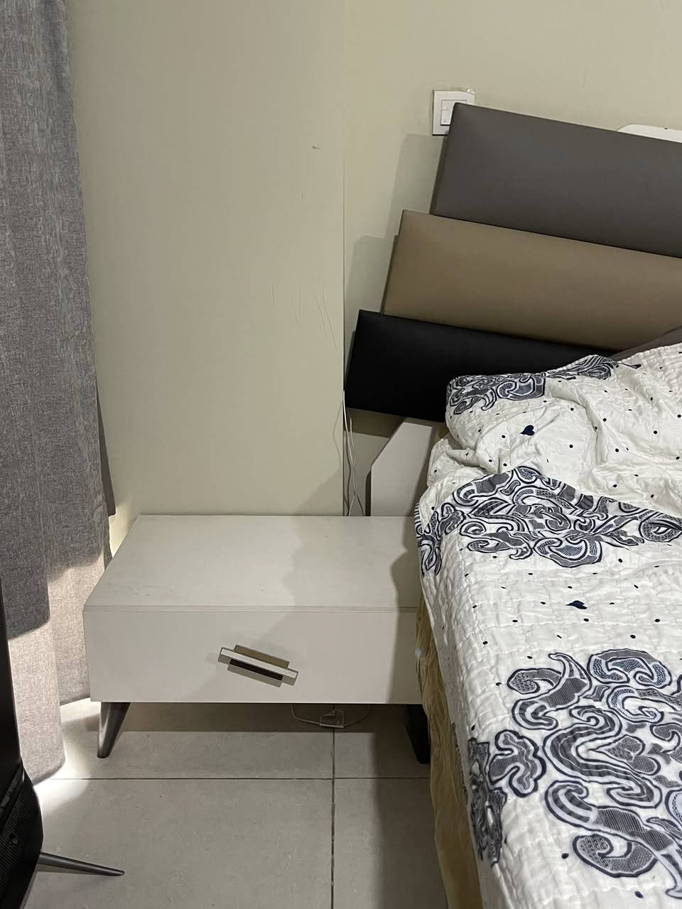 غرفة نوم تركي كامله  7 قطع
جربايه 
كنتور 
مجرات 
ميز تواليت 
مرايه 
كومديات 2 مال جربايه 

السعر 450 الف 
مكاني بغداد حي الجهاد


**إذا كنت صاحب هذا الإعلان وتريد حذفه لأي سبب، رجاءا أرسل رسالة إلى الدعم الفني**