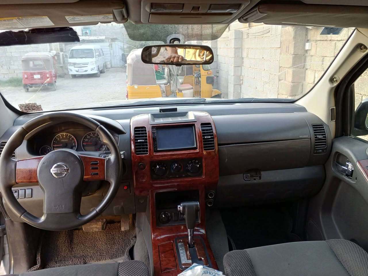 السلام عليكم نيسان بايفندر أمريكي موديل 2008 للبيع بأسمي بغداد صبغ حزام بدون تبديل تخم تاير السعر 95 موبايل ***********
