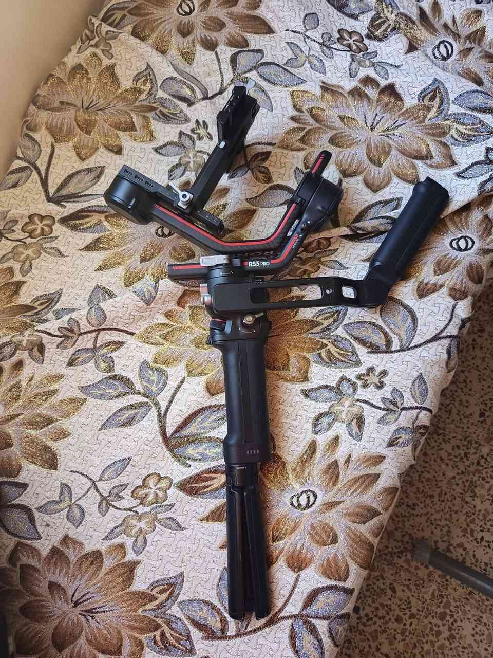 سلام عليكم
رونين dji Rs3 Pro للبيع 
النظافة 90%
كل غراضه وياه 
السعر عل الخاص فضلا 🤍


**إذا كنت صاحب هذا الإعلان وتريد حذفه لأي سبب، رجاءا أرسل رسالة إلى الدعم الفني**