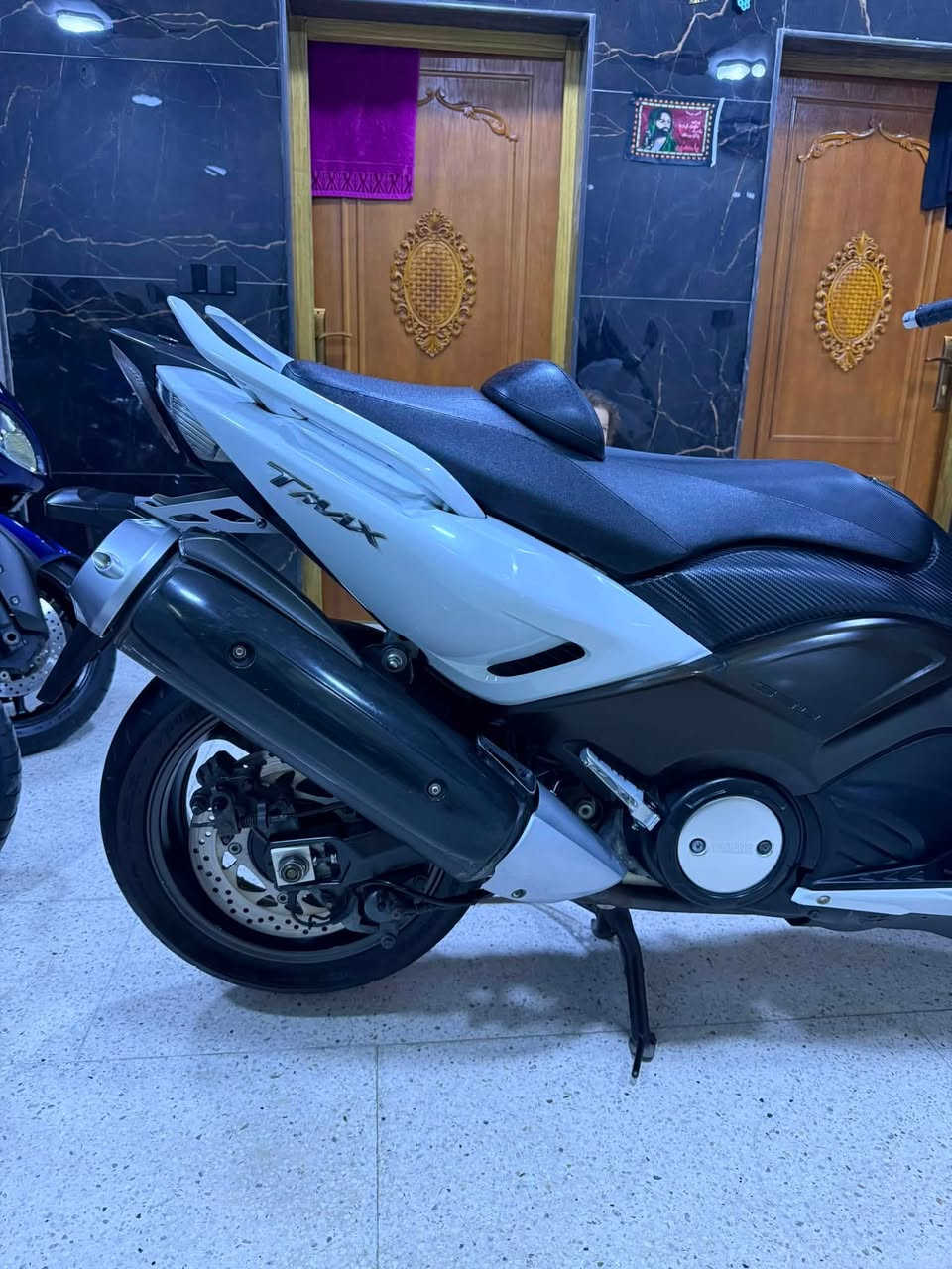 بسم الله ما شاء الله 
TMAX 530 2014 ABS
كفالة عامة شرط الفحص
المسافة المقطوعة 39km
سويجات ٣ نسخ
بدون مراوس وبدون رقم فقط عقد المعرض
العنوان مدينة الصدر شارع الفلاح قطاع 12
السعر 54 ورقة
الراغب بالشراء هـ***********
