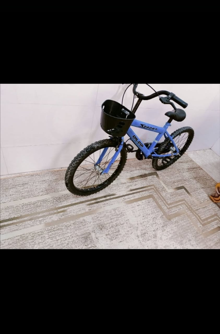 مساء الخير  عندي بايسكل حجم ٢٠للبيع جبته لابني وطلع كبير علي رايدته ب٣٠


**إذا كنت صاحب هذا الإعلان وتريد حذفه لأي سبب، رجاءا أرسل رسالة إلى الدعم الفني**