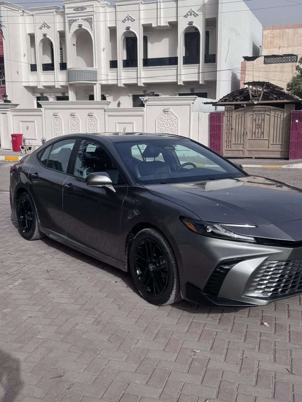 فقط بيع❌ سلام عليكم كامري هايبرد موديل 2025 وارد امريكي موصفات SEداخل جلداسود بصمة تشغيل رادار نقاط عمياء رادار تحديد المسار  ويل كب حجم 19 شاحن واير ليس قطعتين تبريد  تدفع كشانه تدفئة بالستيرن  كراسي كهرباء ماشية  8الف ميل يعني بعدها زيرو صبغ فقط البنيد ايرباك استيرن فقط تترقم جميع المحافظات تكلفة الرقم 250 الف دينار مكان السيارة سامراء رقمي *********** صور الحادث مرفقة  مع المنشور  ملاحظة جاملغ راجع بيدار شركة  سعر 216 بيها مجل حك الجيه
