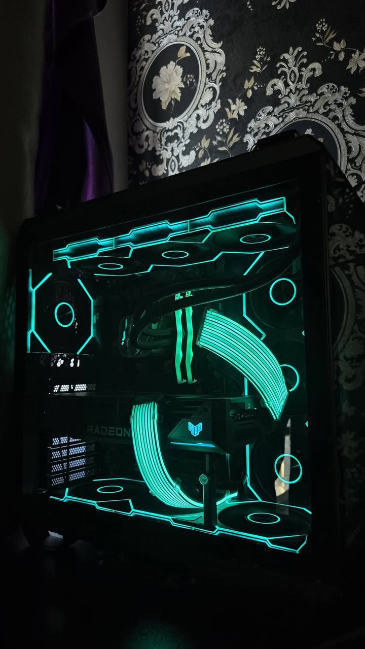 تجميعة للبيع
السلام عليكم
الاسعار؛
كيس ,2,150,000
كيس +شاشة 2,425,000
كامله مكمله 2,700,000

CPU : Ryzen 5 7600x
Cpu cooler deep cool 360ml
M.B: Asustuf x670e wifi ddr5
Gpu :Asustuf rx7800xt 16gb 
Ram: teamgroup 32gb ddr5 6000mhz timing 30

Case: Asustuf g502 
PSU: GIGABYTE 1000W
FANS : N12 ARGB 10FANS
..24PIN AND GPU CABLES ARGB ASIAHORSE
..M.2 SAMSUNG 970 EVO 1TB
..M.2 TEAM GROUP  1TB AND 500GB
...
شاشة 
GIGAbyte 27 rev0.1 170hz 1ms
...
Keyboard hp omen sequencer 
الكيبورد ردت انظفه مره وفتحت براغيه وبقن ٢ جوه الليبلات مادري بيهن بعدين ياله لكيتهن وشخطته من السطح السفلي يعني مو فد شي ...
...
ماوس evga x17 واير وواير ليس
..
ماوس باد حجم ٩٠
...
مايك من فانتك وسماعة كورسير الييت واير
...
السعر اللي تفيده نتراهم ان شاء الله بدون كسران


**إذا كنت صاحب هذا الإعلان وتريد حذفه لأي سبب، رجاءا أرسل رسالة إلى الدعم الفني**