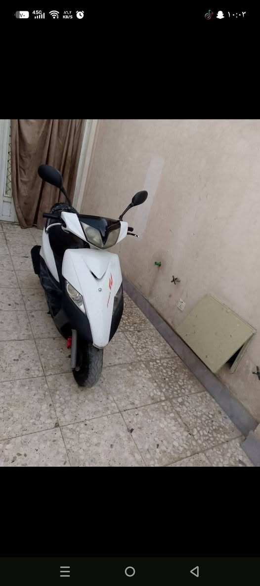 دراجه ماكس ثعلب سرعة 140 مكينه ناعمه حلوه شلعه قويه كهرباء كوله شغال نكره سلف هندر اوراق بسمي الدراجه كامله نضيفه السعر ٥٠٠ وبي مجال  بغداد  أم الكبر مقابل قطاع ٧٩  الاتصال واتساب أو آسيا ***********
