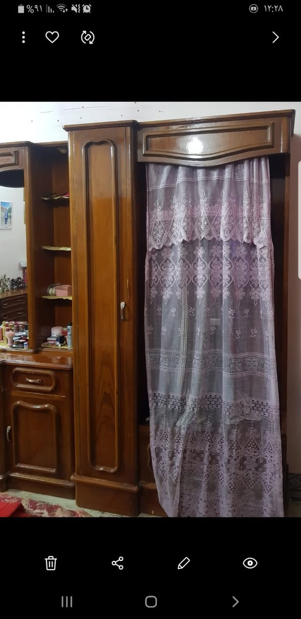 غرفة اخشاب صاج الاصلي نضافه فول 

السعر مليونين ونص وبيها مجال 
للتواصل
***********
