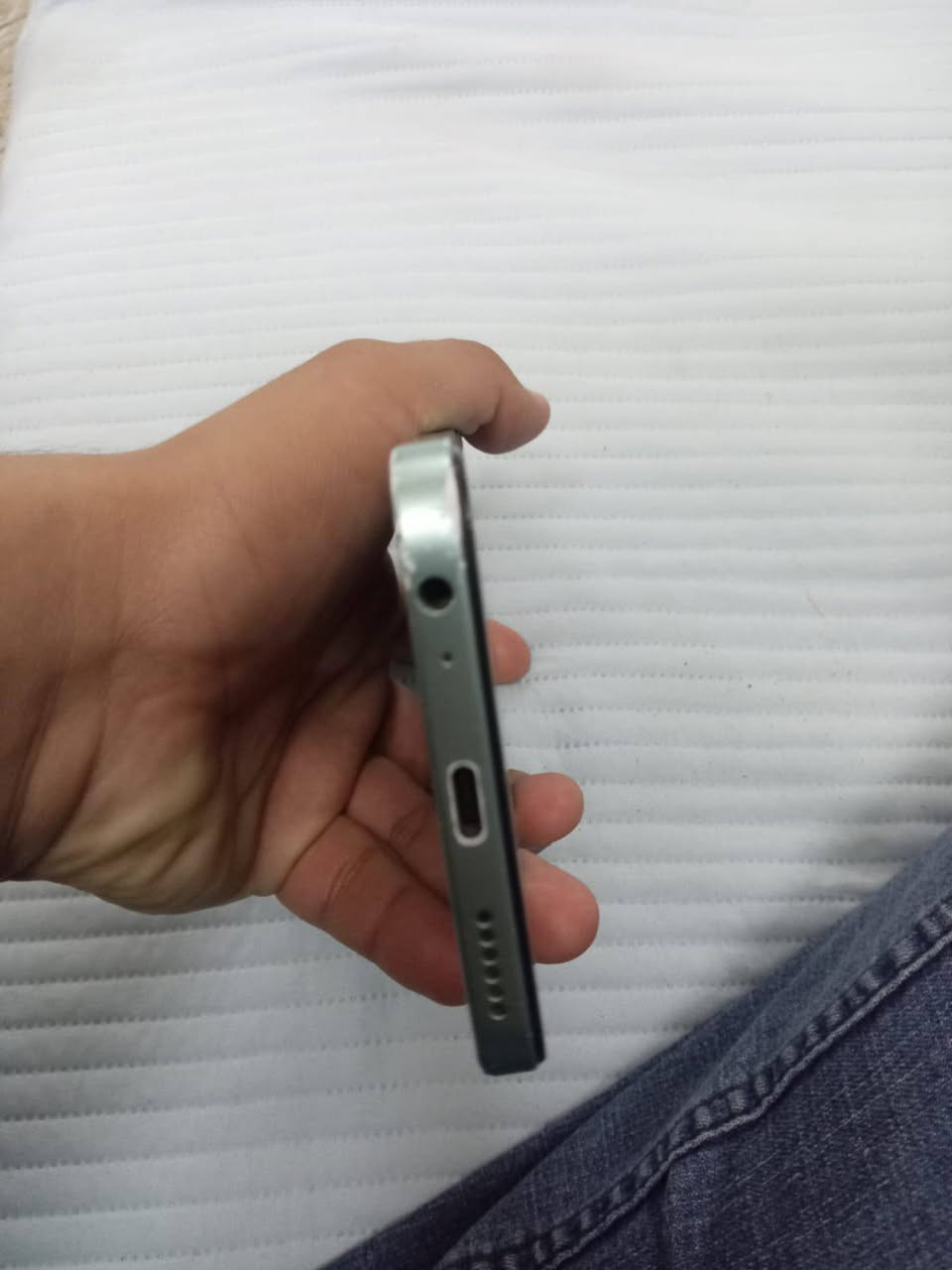 السلام عليكم tecno spark c30 للبيع
الذاكره 256

بطاريه 5000mah

كامره خلفيه 50m

كامره اماميه 8m

التلفون للبيع او المراوس اب ايباد اي استفسار راسلني على هذا الرقم***********
