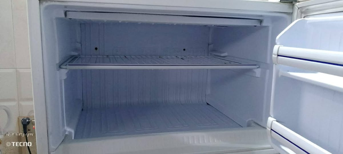 ثلاجه كون كورد البناني الاصلي المعروف لا يعرف نضافه مثل ما موضح بصور شرط الشغل مكان كربلاء حي العسكري العابد ***********
