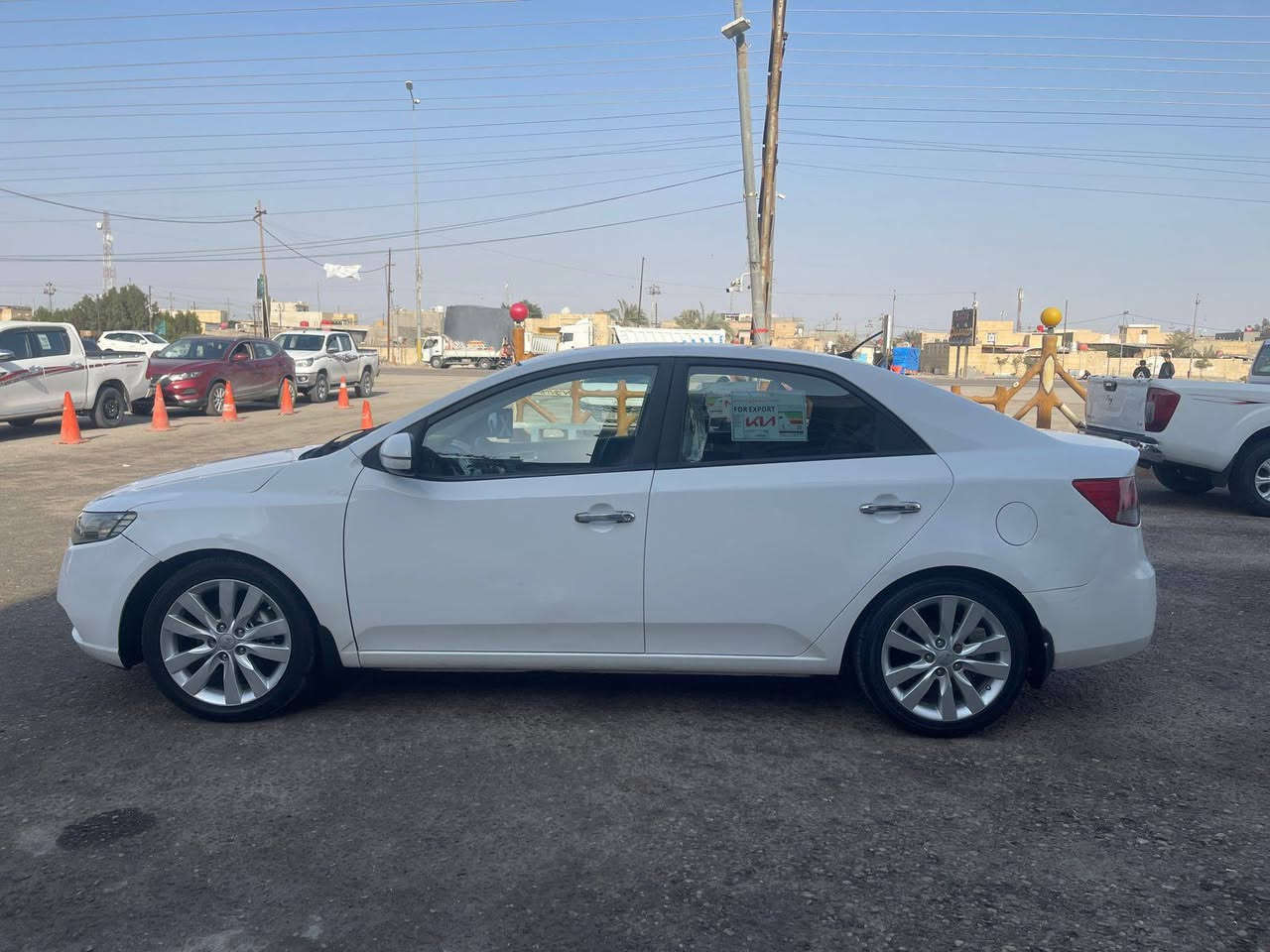 سلام عليكم للبيع كيا سيراتو موديل 2011 خليجي كفاله من الضربه والتبديل والصبغ والفتح محرك 1600دوش محرك كير تبريد حداديه كفاله سياره فول مواصفات رقم بصره جديد سنويه مجدده 2029 سياره جديده سعر 105 مجال كلش قليل ***********/عنوان بصره قضاء الهارثه
