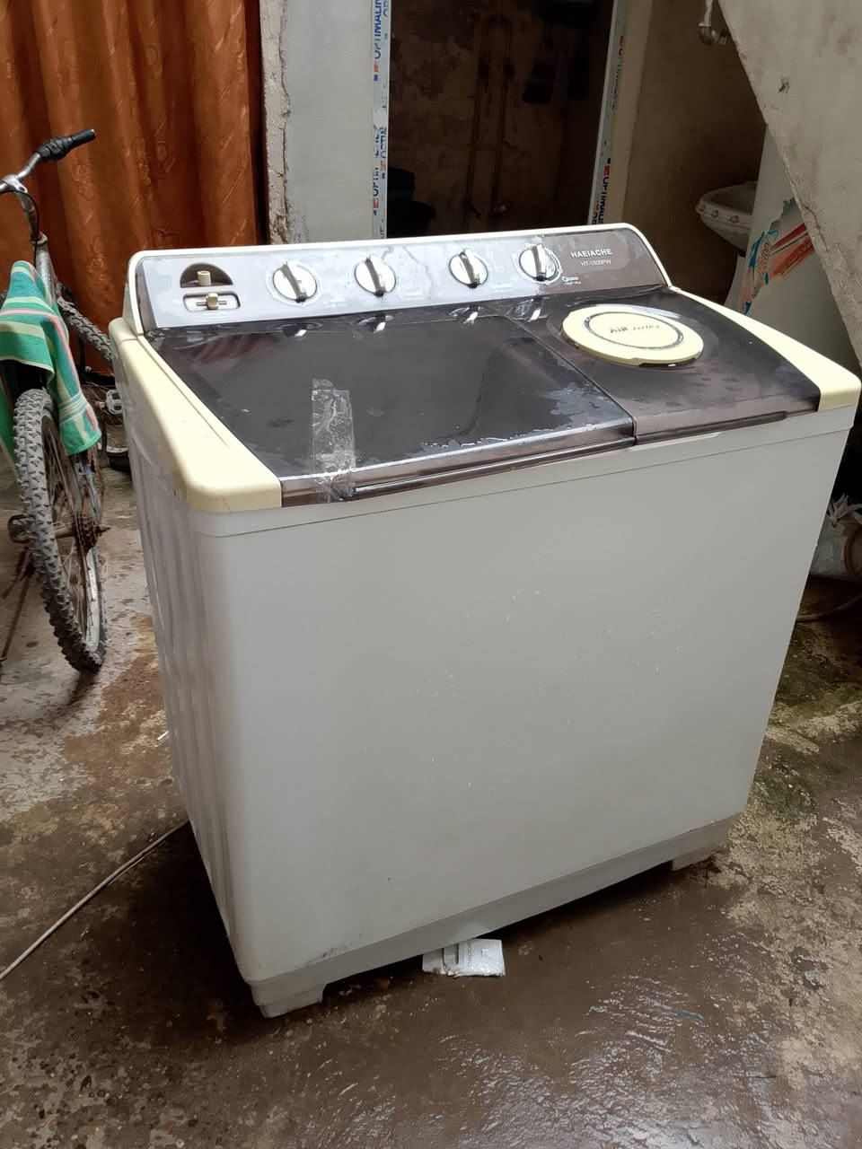 متاح غساله 15 كيلو شغال سعر 40 الف من الاخير 
موصل الايمن نبي شيت 
***********
***********
