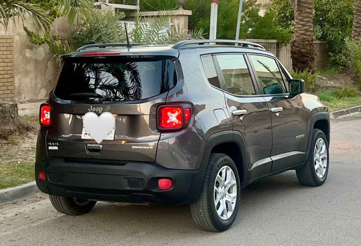 السلام عليكم  

للبيع جيب رنجيد موديل 2018 حادث خشم الجاملغ والبنيد جدا بسيط

تحويل مباشر رقم سليمانه بسمي

مواصفات الجيب معروفه

محرك ٢٤٠٠  مواصفات

لون وصاصي غير محدد 

فور ويل 4x4

هاند بريك بصمه

شاشه كامره اصل

بصمه 

مگير محرك كفاله

صدر امامي خلفي جديد جدا

تخم تاير جديد 

سيارة كلش حلوه بالحقيقه بعد احلى 

عنوان بغداد الدورة 
(***********) بغداد, العراق
