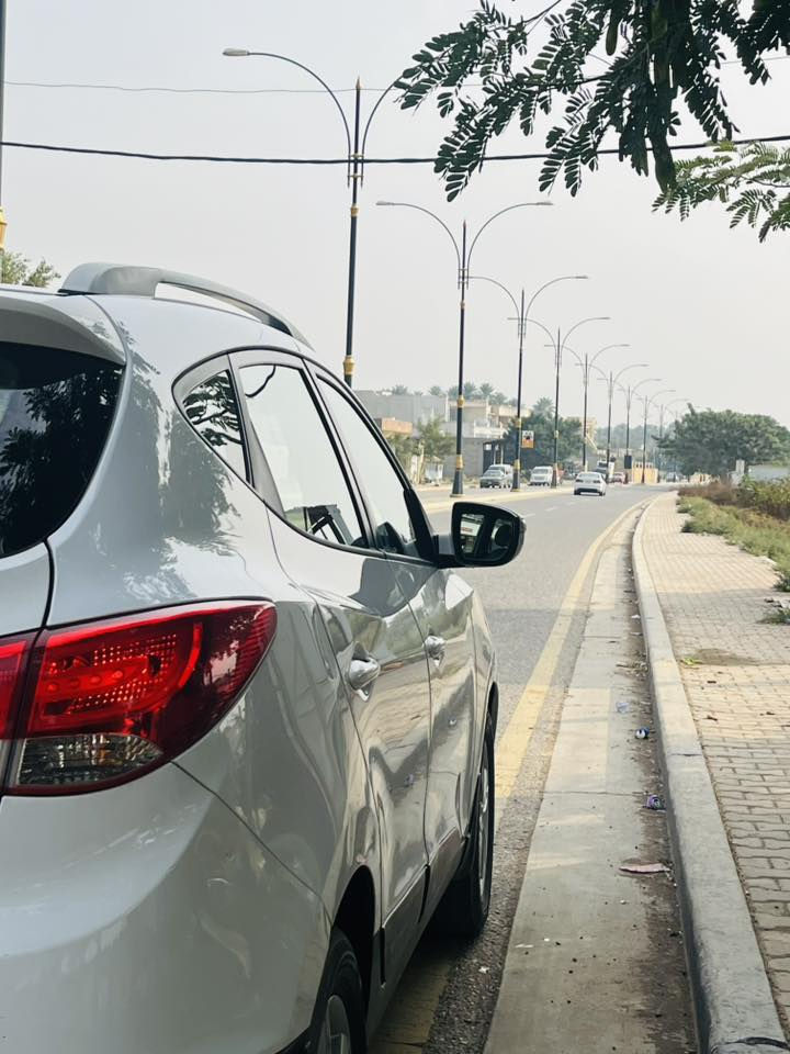 السلام عليكم
توسان 2012 خليجي 
كفاله عامه عده شبر كارت 
رقم بغداد باسمي تحويل مباشر 
ماشيه166
محرك 2000 مبدل كازكيت
سياره جاهزه متصرف عليها كلشي 
العنوان : صلاح الدين بلد  
السونار مرفق بالصور 
***********
سعر145 وبيها مجال
