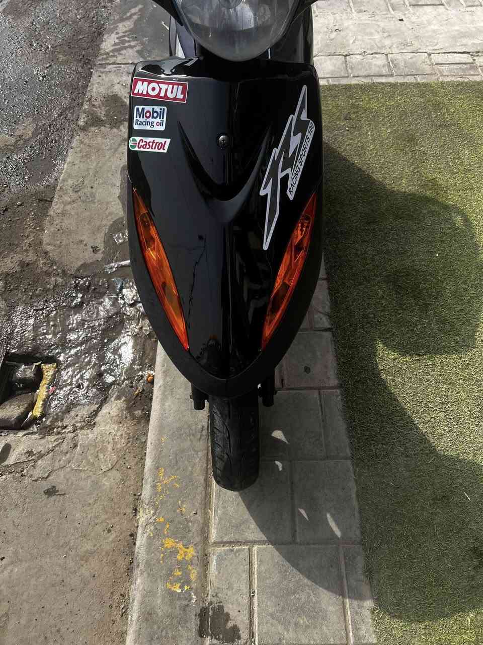 السلام عليكم شباب الطيبه عدله مال جناي مكينه بلاد ممفتوحه دراجه خلقه واخلاق الله شاهد مكينه بلاد كهرباء بلاد كلشي شغال دراجه صالرله 7اشهر نازله من رمبه كفاله عامه 
سعر650الف وبيه مجال 
عنوان بغداد الشعب شارع عدن 
***********
