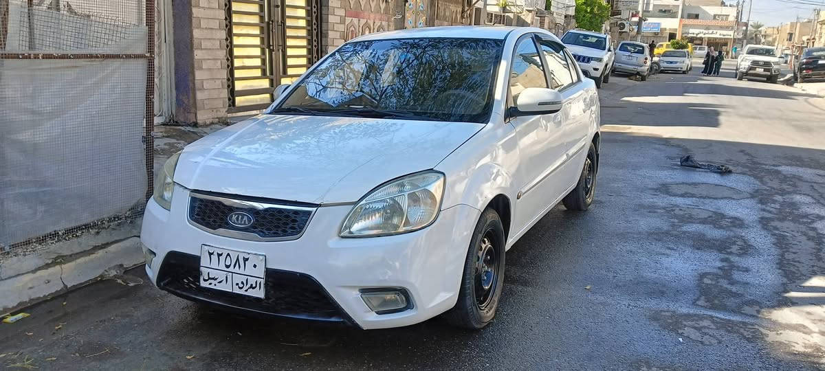 السلام عليكم ورحمة الله وبركاته 
كيا ريو موديل 2012 وراد خليجي مكفولة من الضربة القوية ومن الكص 
بيها 4 قطع صبغ بس ابيع ( مصبوغه.حزام) 
كير محرك  مكفووووول 
تبريد  ثلج منظومه جديده 
منظومه  لايت زنون جديده 
حدادية صدر مكفول 
الرقم صاقط اكرر الرقم صاقط يحتاج تحويل 
صاحبها موجود ب اربيل 
السعر ((.  77  )). وبيها مجال


**إذا كنت صاحب هذا الإعلان وتريد حذفه لأي سبب، رجاءا أرسل رسالة إلى الدعم الفني**