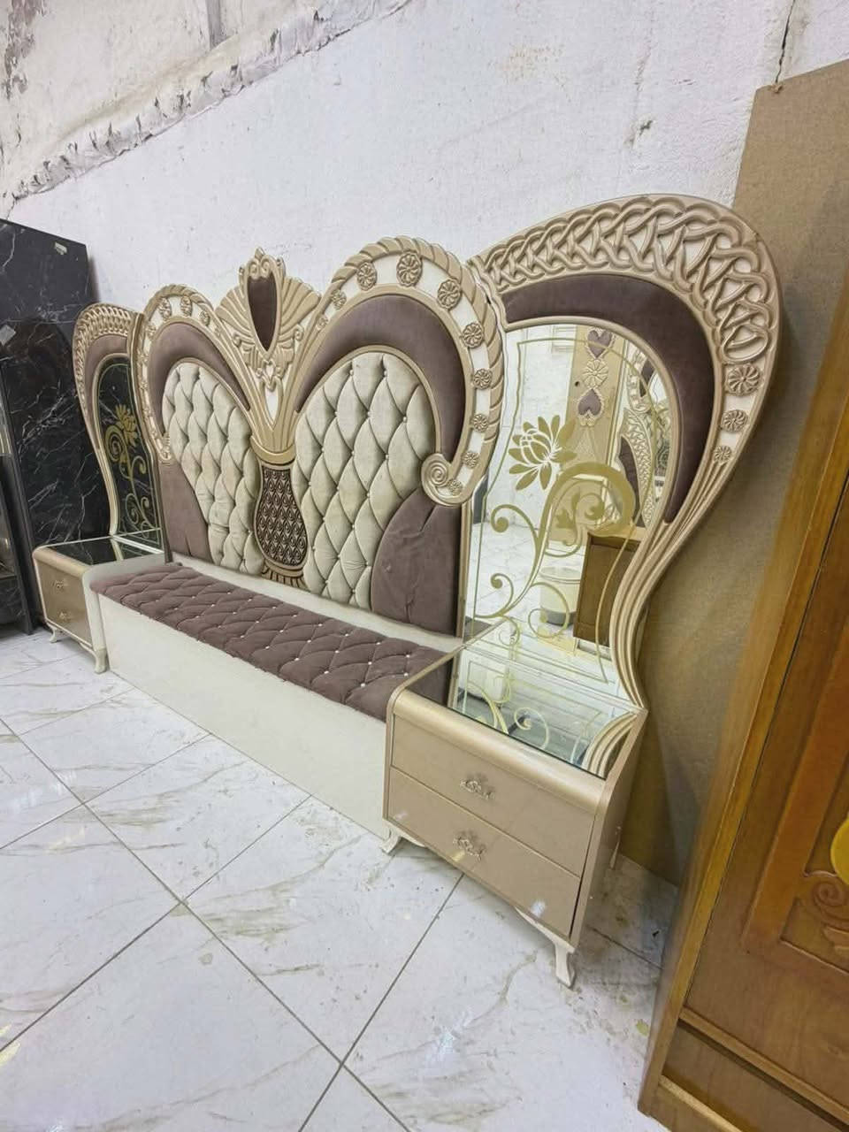 سلام عليكم غرفه تسع قطع نضيفه كولش اخت جديده ب 650 وبيها محال بسيط جداً عنوان المدائن


**إذا كنت صاحب هذا الإعلان وتريد حذفه لأي سبب، رجاءا أرسل رسالة إلى الدعم الفني**